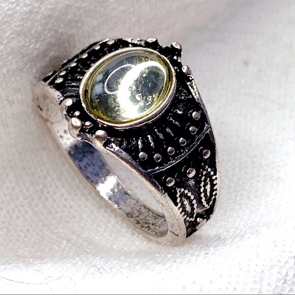 ❣️$25/3❣️ Light Yellow Rhinestone Boho Ring - Picture 3 of 9